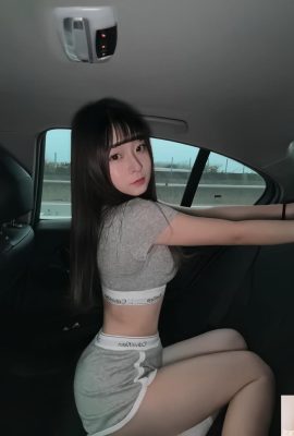 美しい顔にネット民は「我慢できない」と叫ぶ(10P)