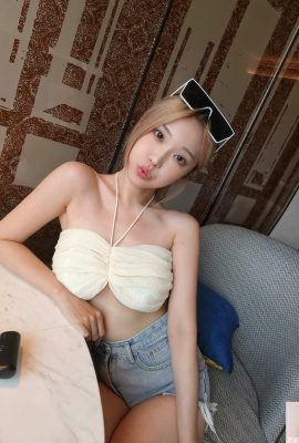 「Xuan Xuan’er」の甘い笑顔はとても魅力的で、非常に魅惑的です。ご注目ください(10P)