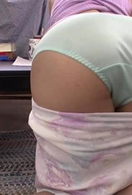 息子のために見つけた家庭教師が美人すぎて父が怒ってしまいました（19P）