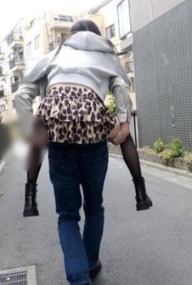 ひなこ： (4K) 私は癡女 令和版 スレンダー潮吹き癡女 ひなこ (21P)