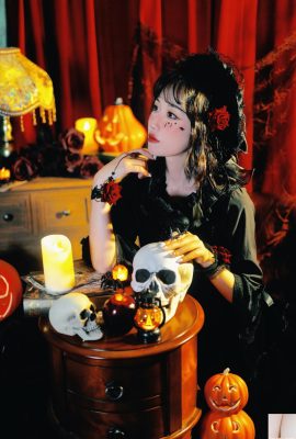 薔薇魔女チーバイ(32P)