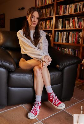 (WowGirls) 2025 年 8 月 7 日 – リズ オーシャン – 読書室夢想 (105P)