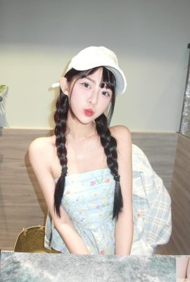 「Youxin」のまばゆい容姿と美しい姿が人々をますます魅了します(10P)