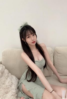 容姿も性格も最高の「ようよう」、胸も露出(10P)