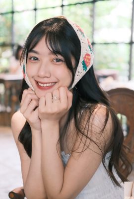 完璧な顔を持つ大きな目の女神「チー」は人々を恋に落ちます（10P）