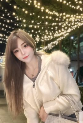 「Zhen’er」はかわいい顔をしています…彼女の豊満な体の魅力は魅力的です（10P）