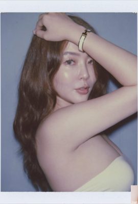 「KiKi」は絶妙な顔立ち、熱い体型、そして官能的なボディを持つ美しい女性です（10P）