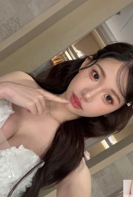 「Yixuan」の色白で美しい肌はとてもキュートで愛らしい（10P）